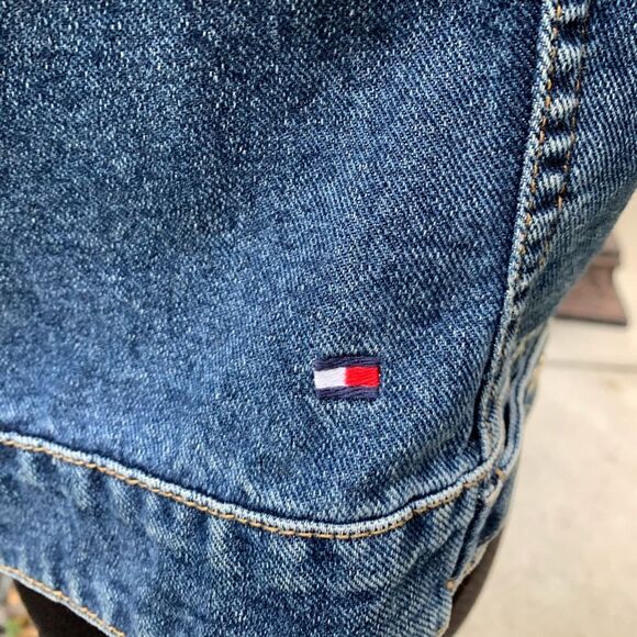 Tommy Hilfiger blue sleeveless denim vest, metal buttons, size Med - Picture 8 of 13